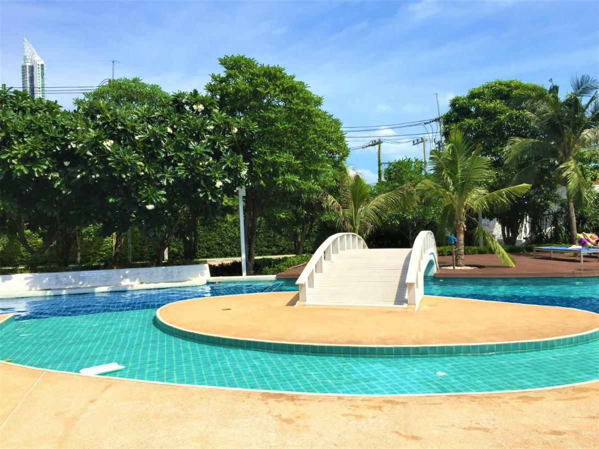 Cosy Lumpini Beachfront One Bedroom Jomtein Jomtien Beach Exterior photo