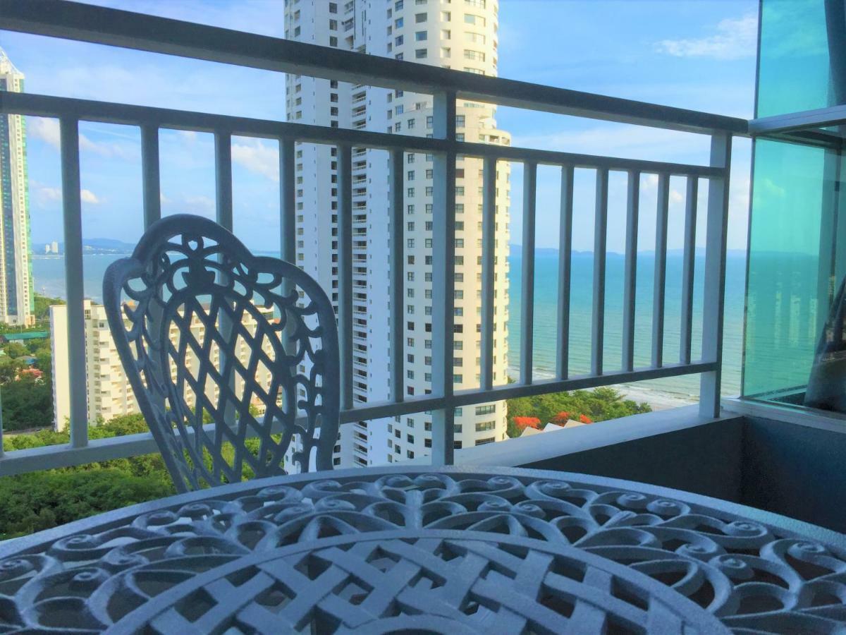 Cosy Lumpini Beachfront One Bedroom Jomtein Jomtien Beach Exterior photo